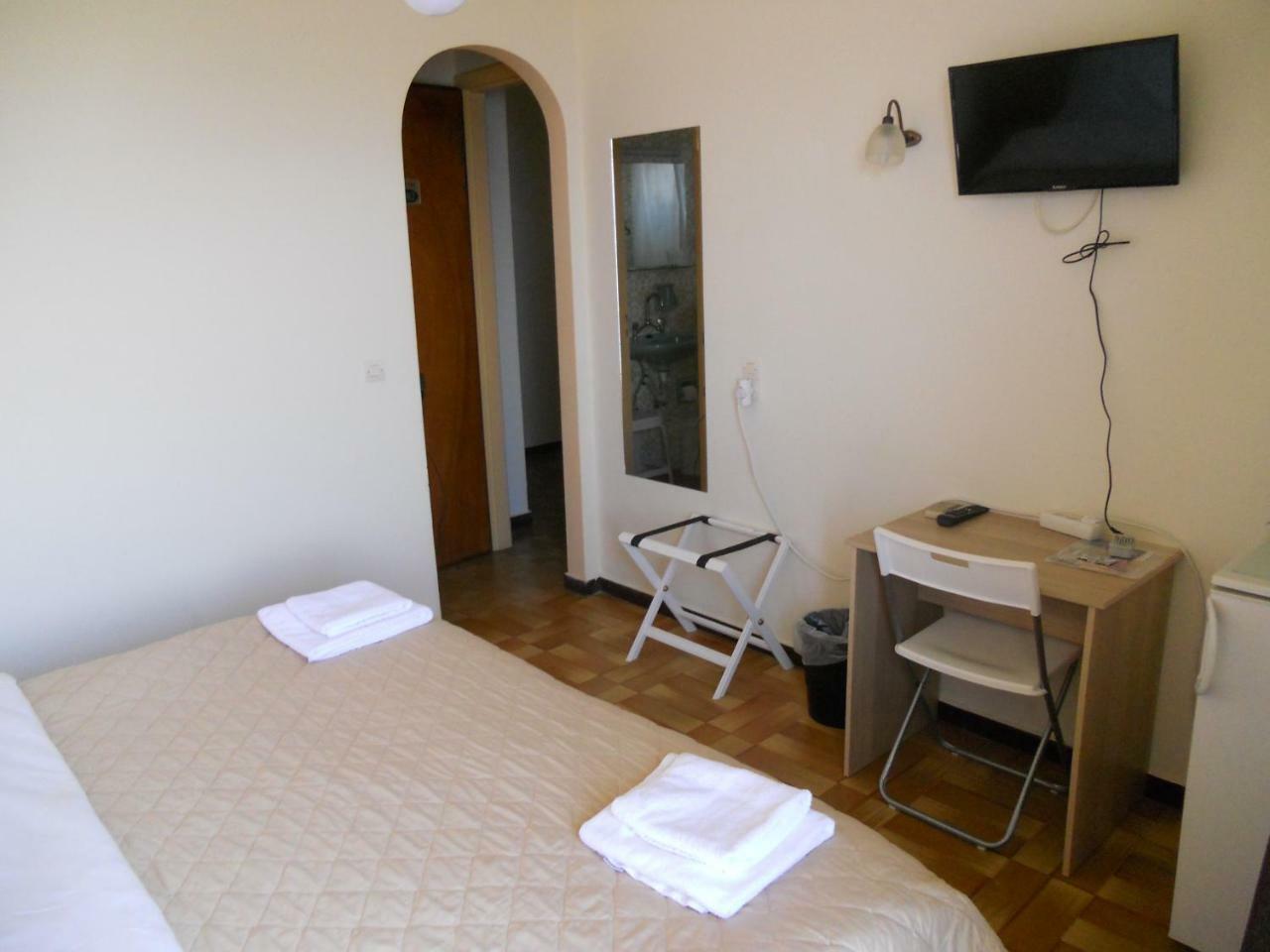 Hotel Milton Mavrovouni  ภายนอก รูปภาพ