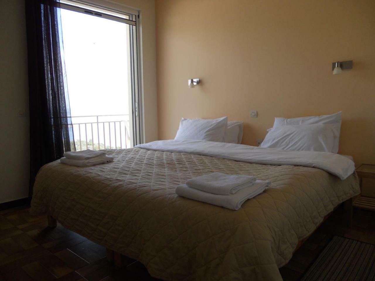 Hotel Milton Mavrovouni  ภายนอก รูปภาพ
